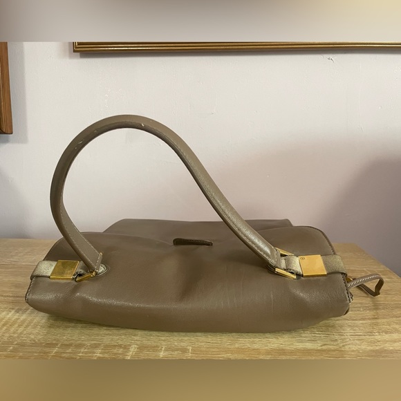 Marc Jacobs taupe handbag w/tags - Picture 5 of 17